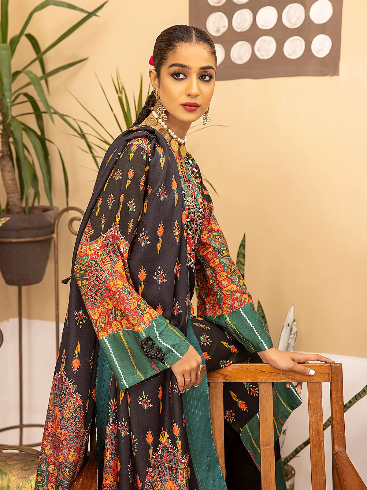 Black & Green Winter Dhanak Embroidered 3-Piece Suit