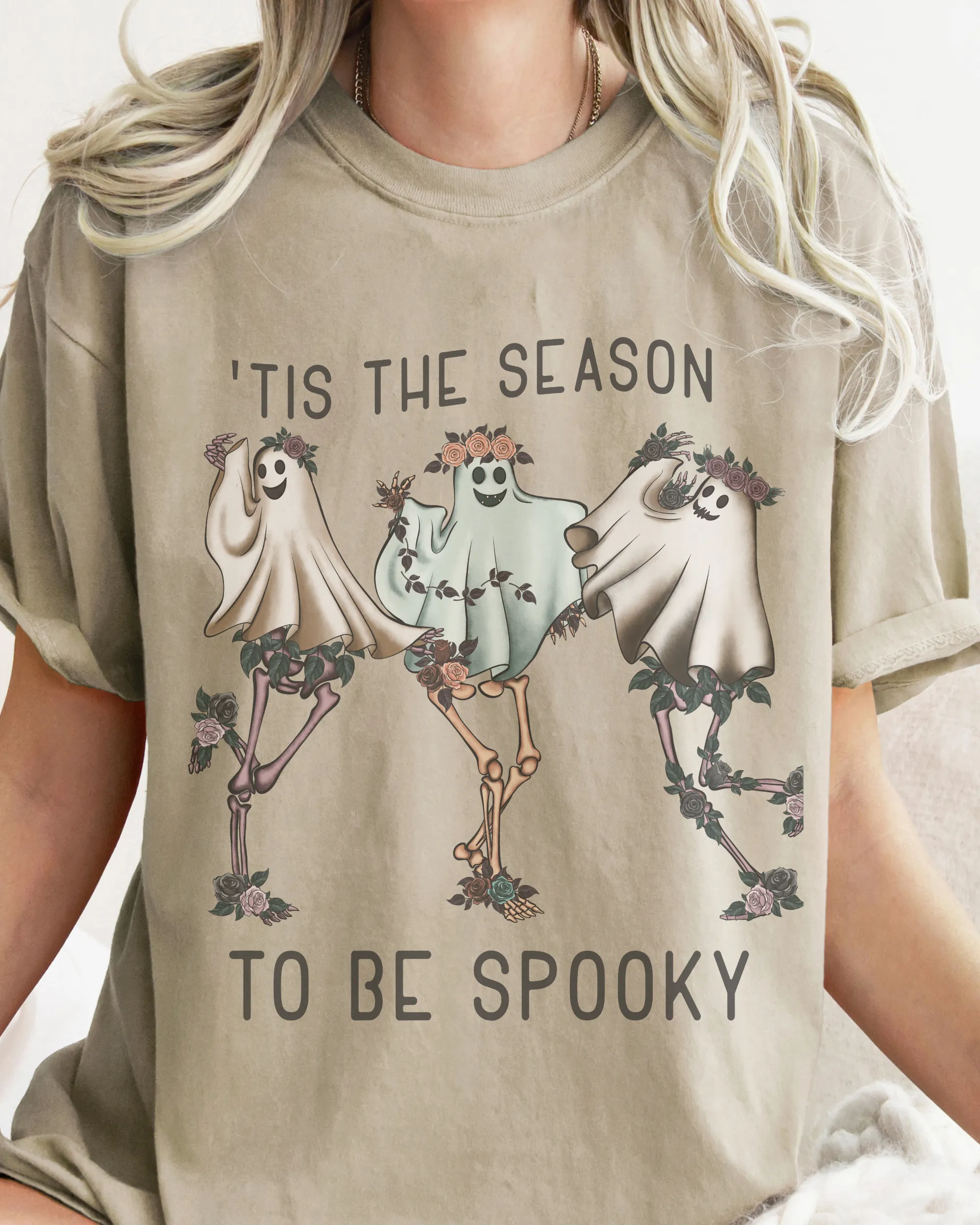 Halloween Comfort Colors® T-Shirt, Tis The Season To Be Spooky Women's Halloween Design Tee, Retro Design T-Shirt